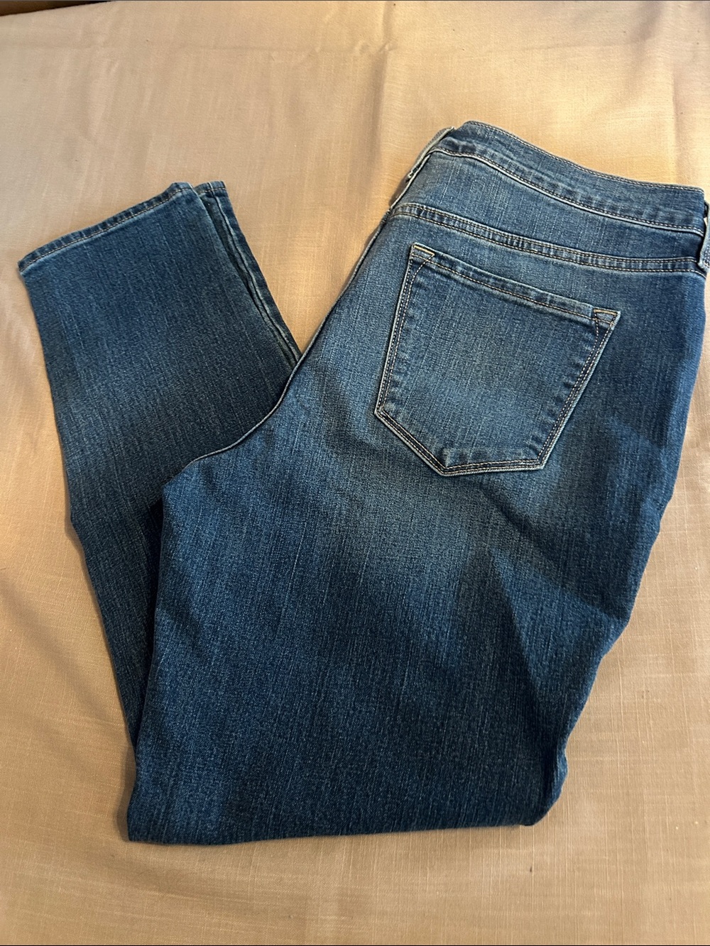 Old Navy Straight-Leg Women's Jeans in Dark Blue Denim